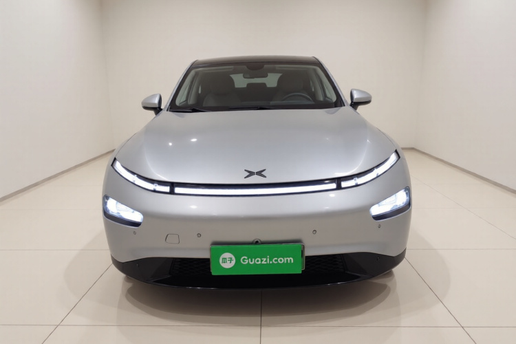 小鹏P7 2020款 670N车身外观2