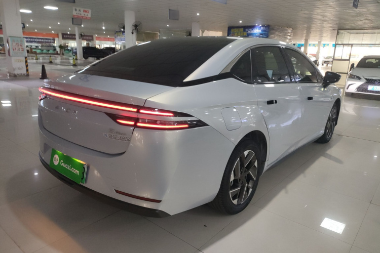 埃安 AION S Plus 2023款 70 智驾版 三元锂车身外观6005