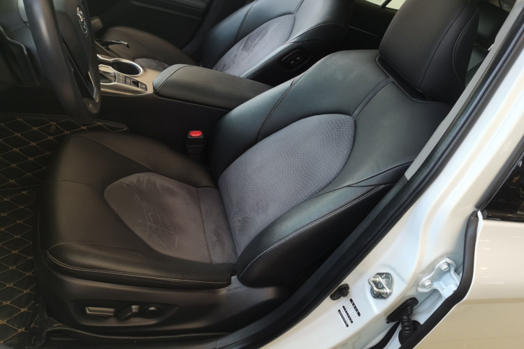 丰田 凯美瑞 2021款 2.0S 锋尚版局部细节19