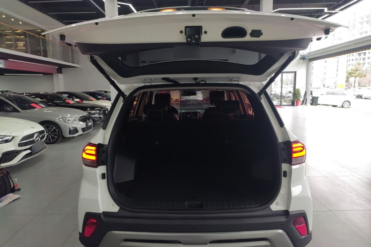 北京现代ix35 2018款 2.0L 自动两驱智勇·畅享版机舱底盘23