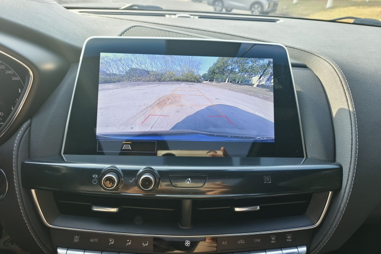 凯迪拉克CT5 2021款 改款 28T 豪华型中控内饰7010