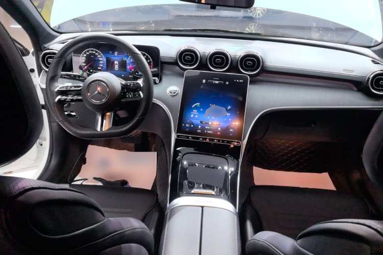 奔驰C级 2022款 改款 C 200 L 运动版中控内饰7002