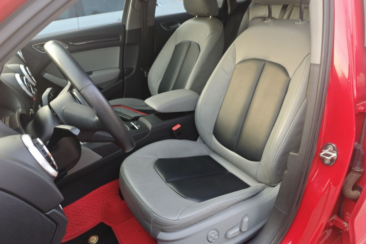 奥迪A3 2017款 Limousine 35 TFSI 时尚型中控内饰19