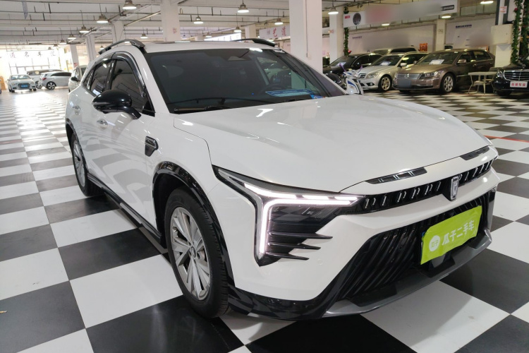 奔腾B70S 2022款 1.5T 智潮统帅车身外观3