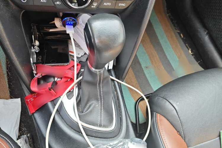 菲亚特 菲翔 2015款 1.4T 自动劲享版局部细节18