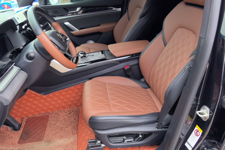 比亚迪 唐新能源 2023款 DM-i 冠军版 112KM 尊贵型中控内饰7002