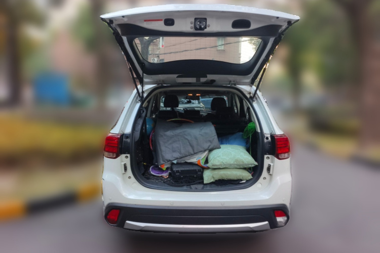 三菱 欧蓝德 2016款 2.4L 四驱豪华版 7座中控内饰23