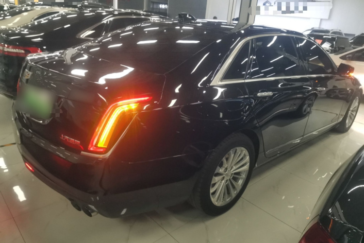 凯迪拉克CT6 PLUG-IN 2017款 30E 领先型车身外观7