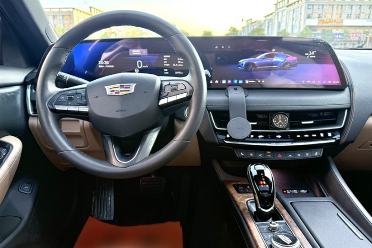 凯迪拉克CT5 2024款 28T 尊贵型中控内饰7003