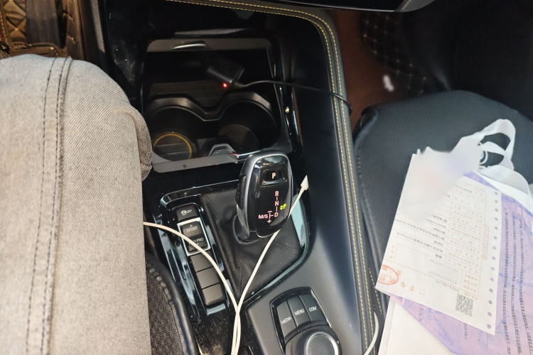 宝马X2(进口) 2018款 sDrive25i 豪华型M越野套装 国V局部细节18