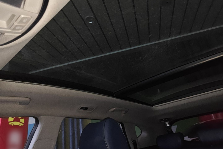 现代 途胜 2018款 1.6T 双离合两驱15周年特别版局部细节22