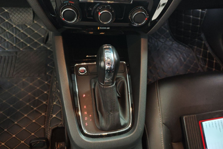 大众 速腾 2018款 280TSI DSG熠动版局部细节18