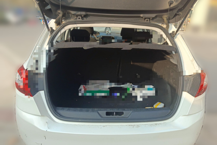 标致308S 2015款 1.2T 自动劲驰版中控内饰23