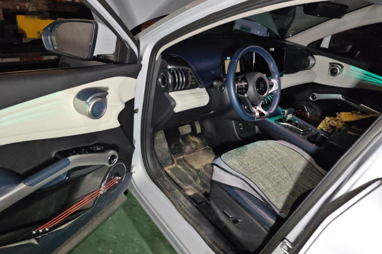 比亚迪 元PLUS 2022款 510KM 旗舰型中控内饰7003