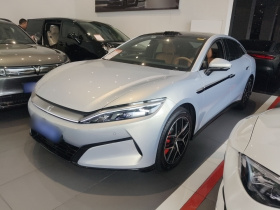 比亚迪 汉L 2025款 EV 四驱激光雷达旗舰型