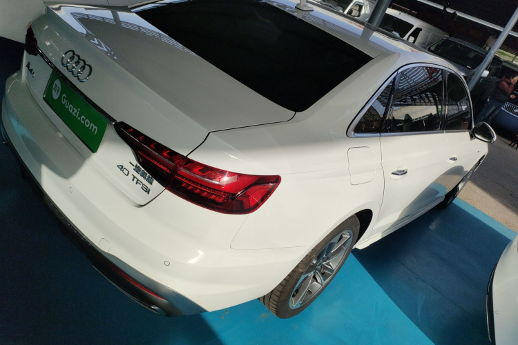 奥迪A4L 2023款 40 TFSI 时尚动感型车身外观7