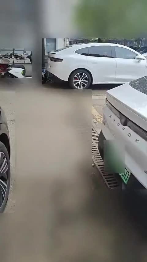 鸿蒙智行 智界R7 2024款 纯电 736km UItra讲解1