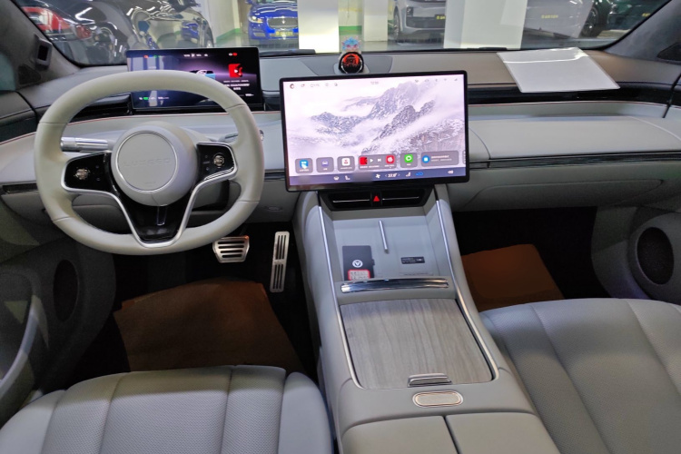 鸿蒙智行 智界S7 2025款 855km Max中控内饰12