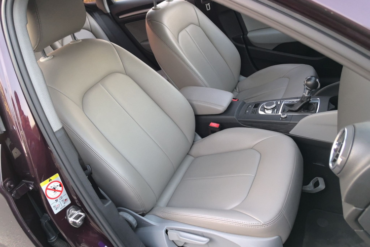 奥迪A3 2018款 30周年年型 Limousine 35 TFSI 进取型局部细节41