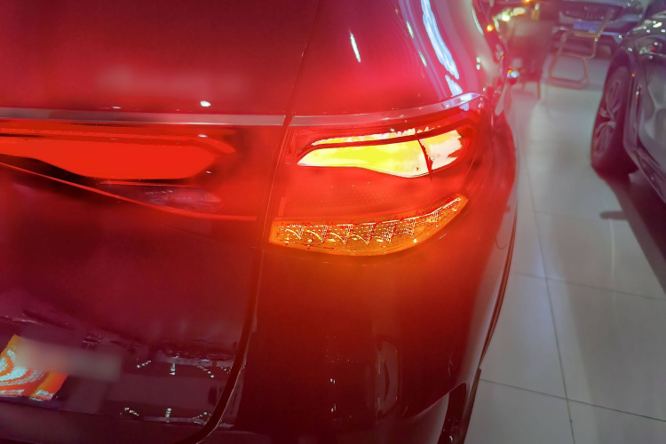 奔驰GLC 2023款 改款 GLC 300 L 4MATIC 动感型 7座车身外观6006