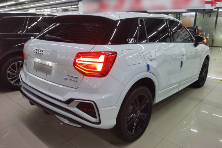奥迪Q2L 2023款 35TFSI 进取动感型车身外观7
