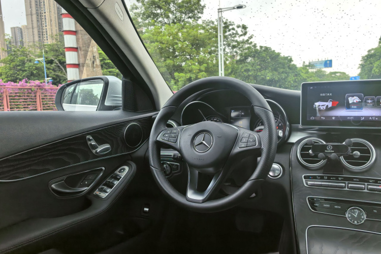 奔驰C级(进口) 2015款 C 200 旅行轿车中控内饰7001