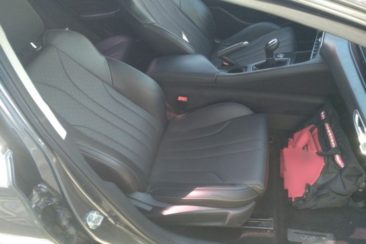 长安 逸动 2021款 PLUS 1.6L GDI 手动豪华型局部细节41