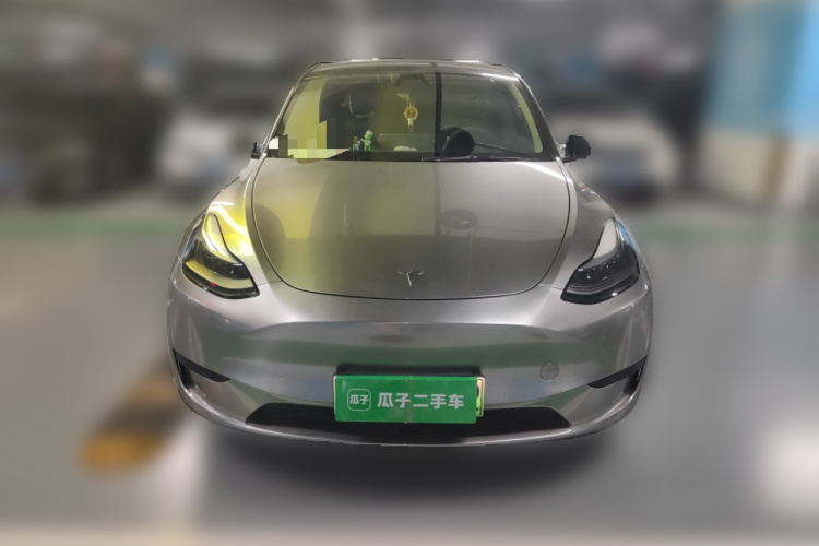 特斯拉 Model Y 2022款 后轮驱动版车身外观2