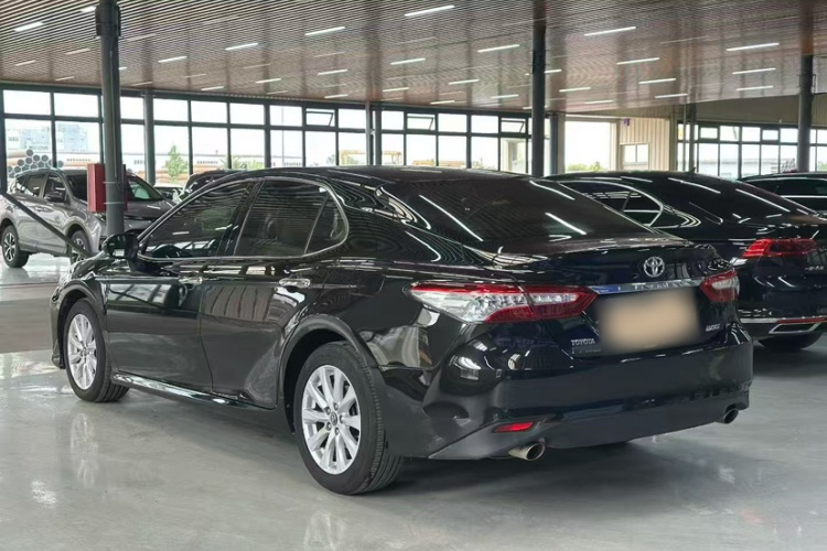 丰田 凯美瑞 2018款 2.0G 豪华版车身外观6005