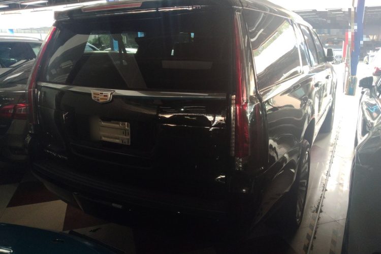 凯迪拉克 凯雷德ESCALADE 2017款 6.2L ESV铂金版加长型车身外观6005