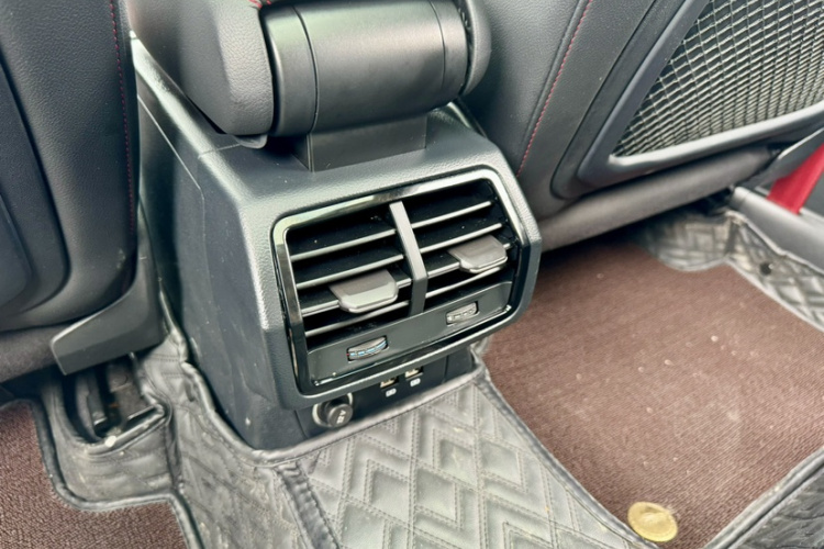 奥迪Q3 2019款 35 TFSI 进取动感型中控内饰7011