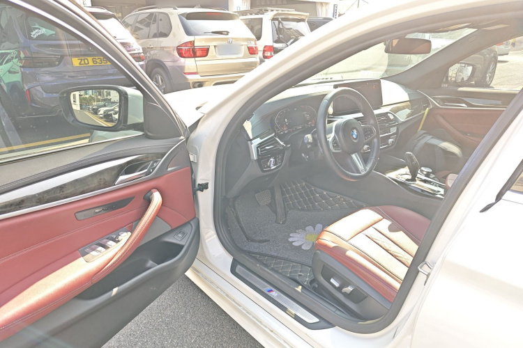 宝马5系 2022款 改款 525Li M运动套装中控内饰20