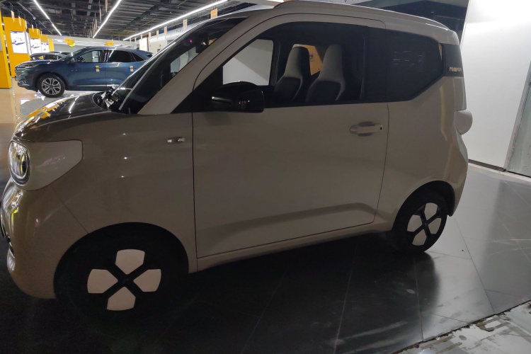 五菱汽车 宏光MINIEV 2024款 第三代 215km 进阶版车身外观6003