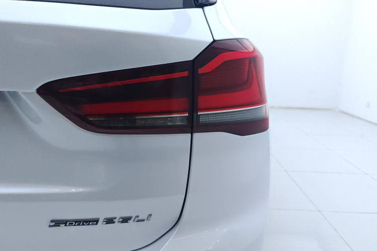 宝马X1 2020款 sDrive25Li 领先型车身外观6007