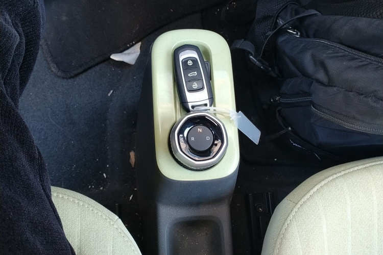 吉利银河 2024款 熊猫mini 200km 耐力熊局部细节18