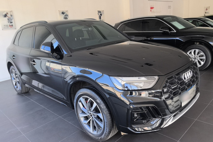 奥迪Q5L 2025款 40 TFSI 豪华动感型车身外观6002