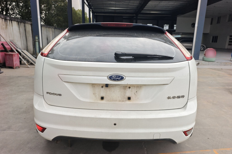 福特 福克斯 2013款 两厢经典 1.8L 自动基本型车身外观6004