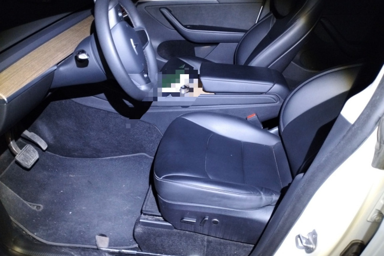 特斯拉 Model Y 2022款 改款 后轮驱动版局部细节19