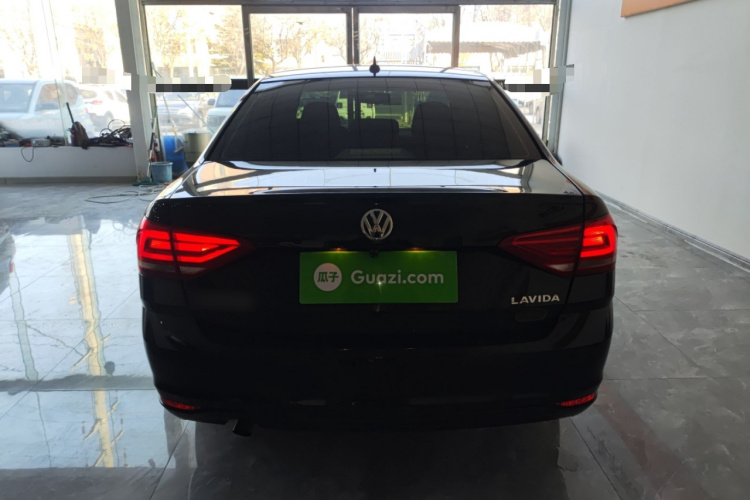 大众 朗逸 2015款 1.6L 手动风尚版车身外观6