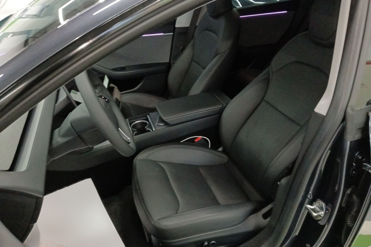 特斯拉 Model 3 2023款 后轮驱动版局部细节19