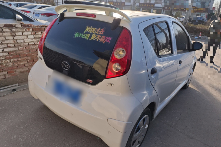 比亚迪F0 2015款 1.0L AMT 铉酷型车身外观7