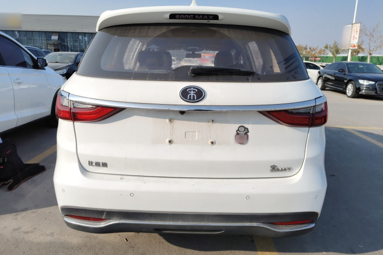 比亚迪 宋MAX 2017款 1.5T 自动智联精英型 7座车身外观6