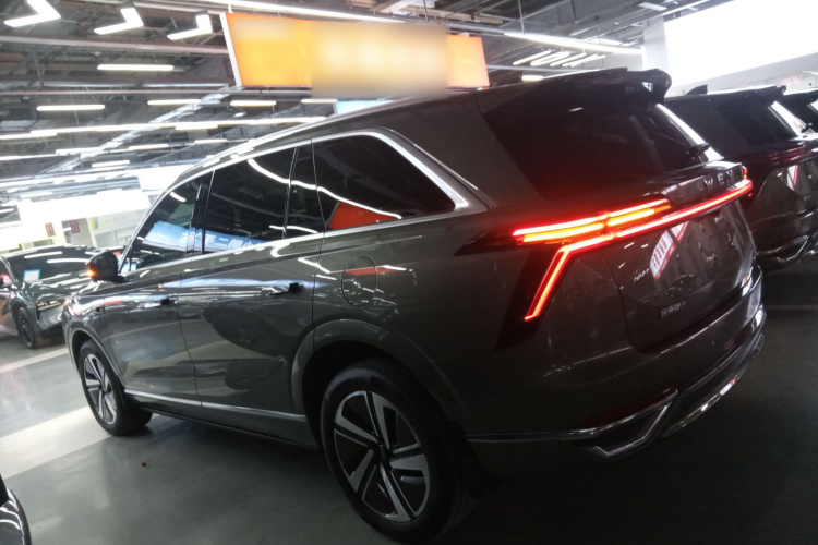 魏牌 蓝山 2025款 四驱 Max车身外观4