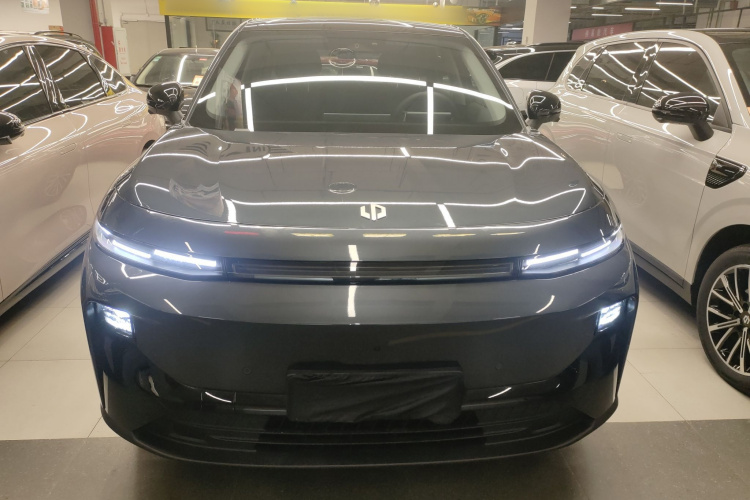 零跑汽车 零跑B10 2025款 510悦享版车身外观2