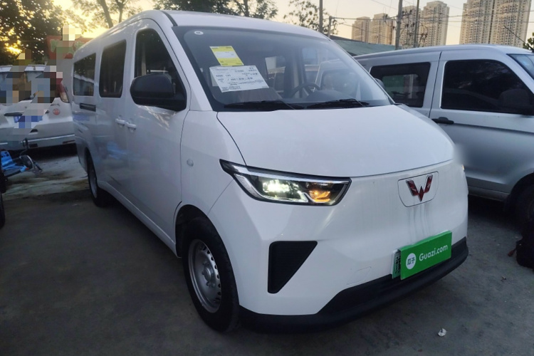 五菱汽车 五菱扬光 2024款 300KM 舒适型客车版 75kW车身外观6002