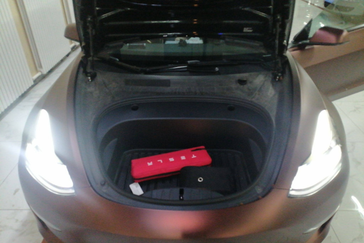 特斯拉 Model 3 2022款 Performance高性能全轮驱动版局部细节24