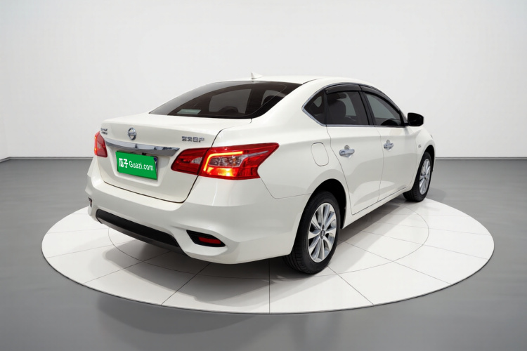 日产 轩逸 2024款 改款三 经典 1.6XE CVT舒适版车身外观7