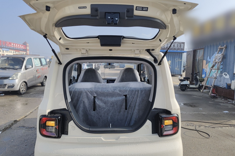 吉利银河 熊猫 2025款 210km 元气熊局部细节23