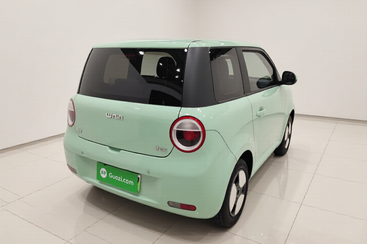 长安启源 长安Lumin 2023款 301km 蜜沁款车身外观7