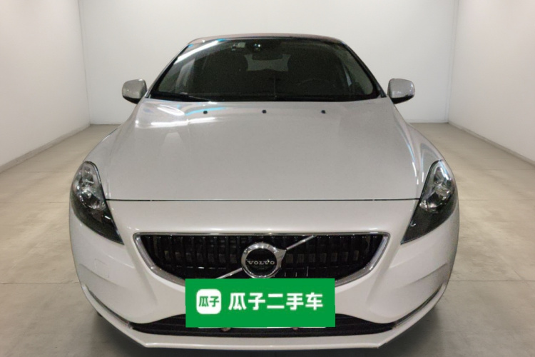 沃尔沃V40 2017款 T3 智逸版车身外观2